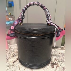 Louis Vuitton black Epi vanity with twilly